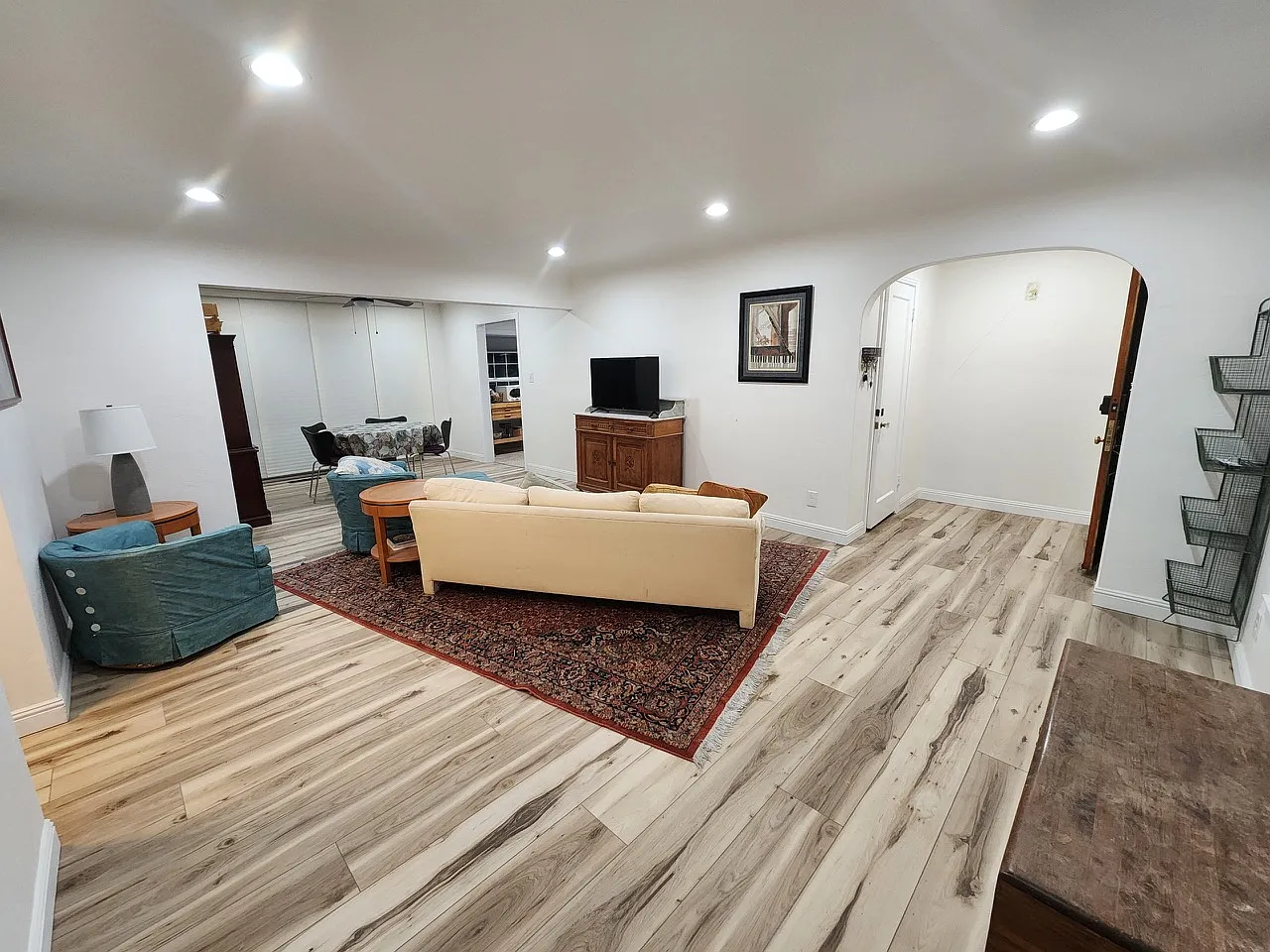 2 bed, 1200 sqft, $2,700 — Photo 2