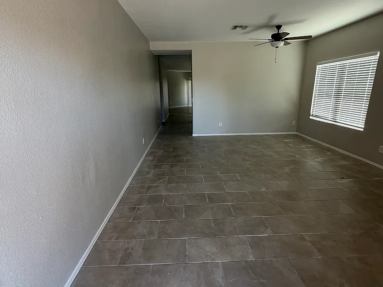 597 W Vekol Ct — Photo 2
