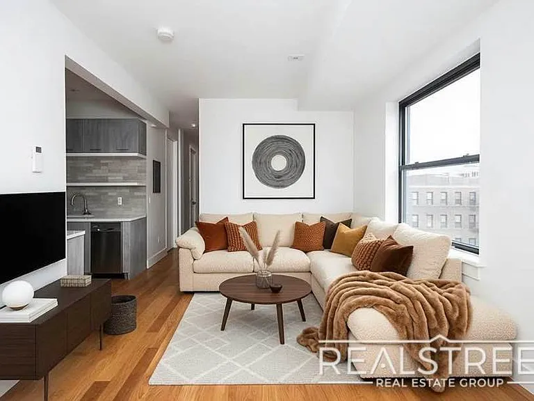 1526 Park Pl #4F — Photo 1