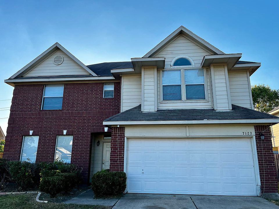 1st image of 7123 Greenwood Point Dr