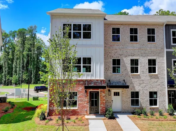 5463 Blossomwood Trl SW, Mableton, GA 30126