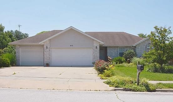 1st image of 410 Cedar Ln