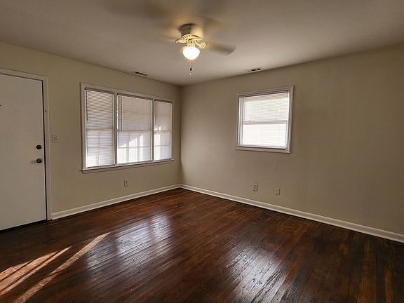 3rd image of 209 E 15th St