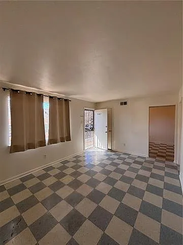 3507 Royal St Photo 1