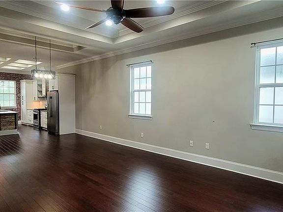 5th image of 408 Serpas Dr