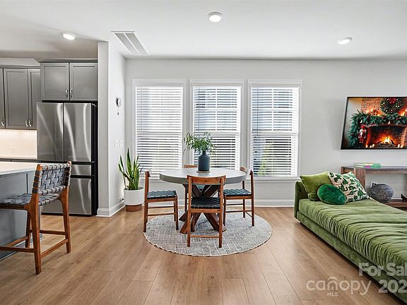 4th image of 1104 Drummond Ave