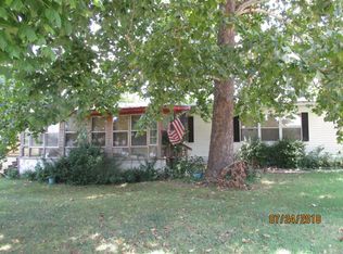 305 Park Ave, Spavinaw, OK 74366