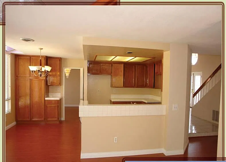 5 bed, 2512 sqft, $4,488 — Photo 2