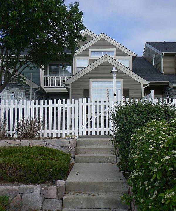 Front of townhouse