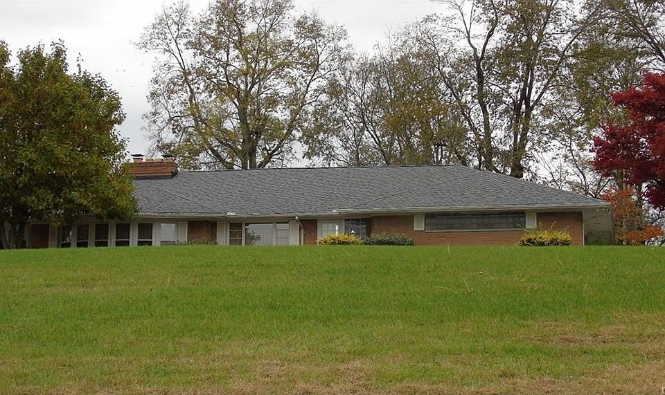 1st image of 843 Mount Clair Ave