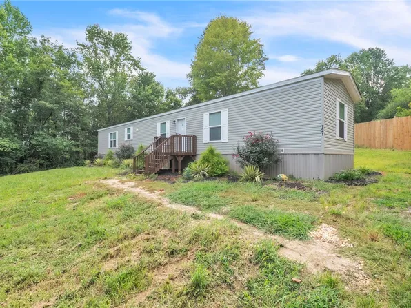 121 High Top Dr, Pickens, SC 29671
