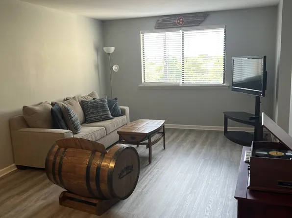 6680 Charlotte Pike APT D13, Nashville, TN 37209