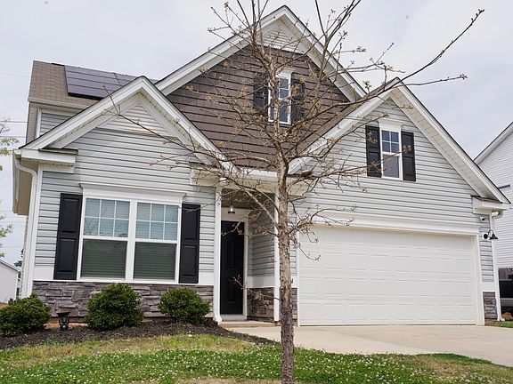 4th image of 614 Marian Way
