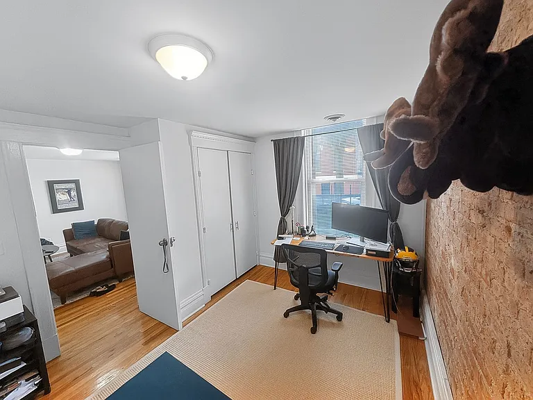 1609 N Leavitt St #1 — Photo 17