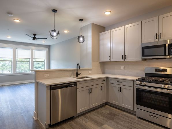 2 Main St #207