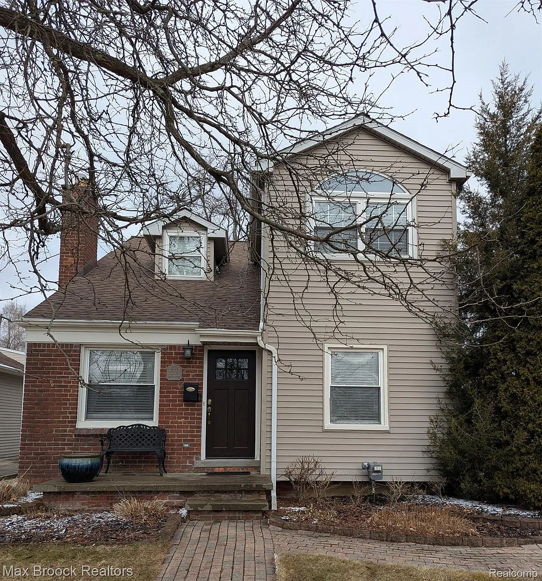 2209 Windemere Rd photo 1