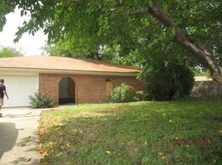 5829 Denise Dr, Haltom City, TX 76148