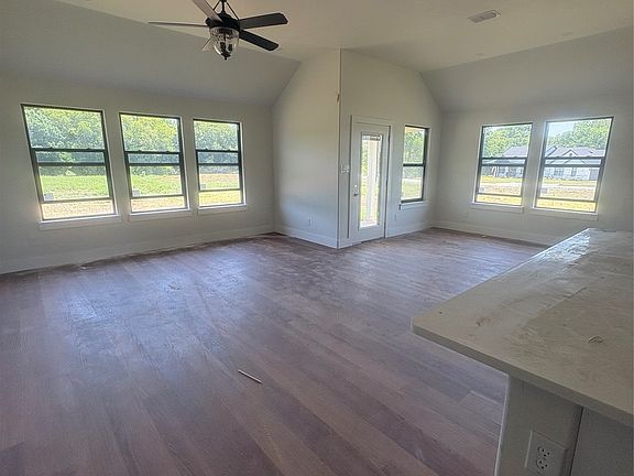 3rd image of 1033 Salvation Dr