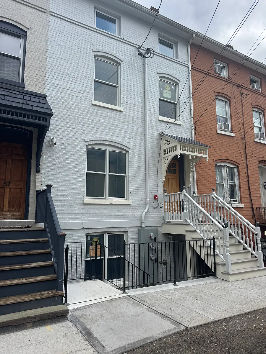 Building Photo - 55 Lander St #2A