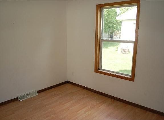 5th image of 501 Saratoga Ave