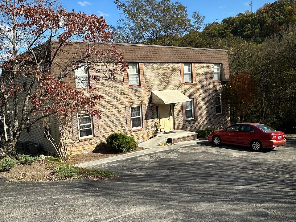 1st image of 1932 Dutch Valley Dr APT 2