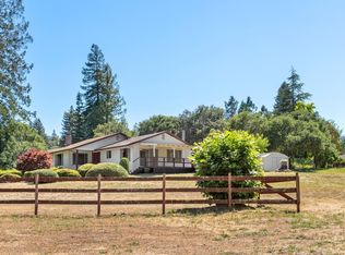 401 Princeton Dr, Sebastopol, CA 95472