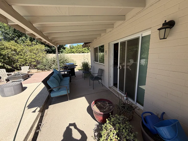514 E Morrow Dr — Photo 8