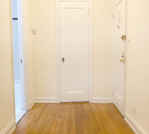 5th image of 239 E 39th St #4RR