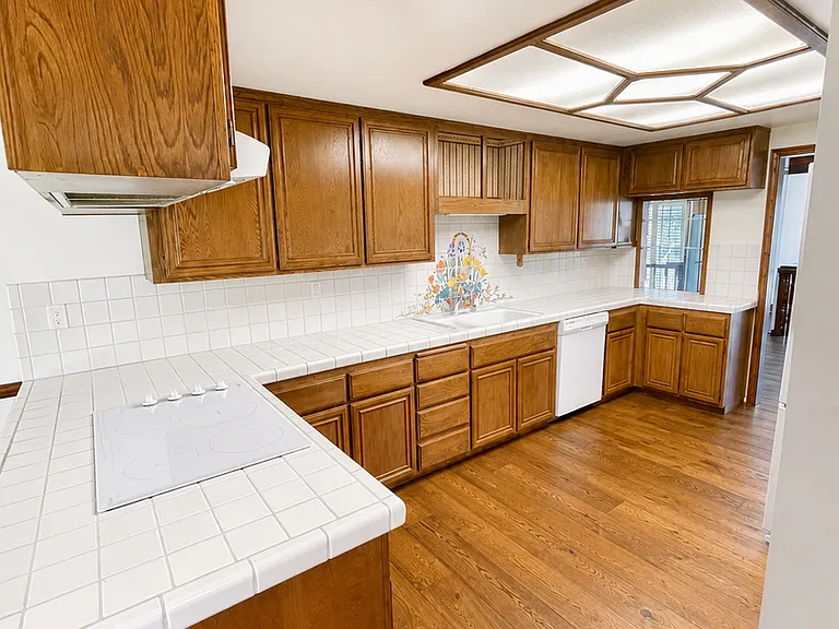 3516 Windspun Dr — Photo 7