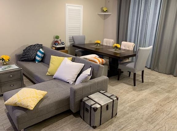 5th image of 921 S Belterra Way