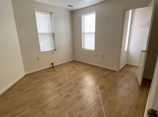 528 14th St SE FLOOR 1, Washington, DC 20003