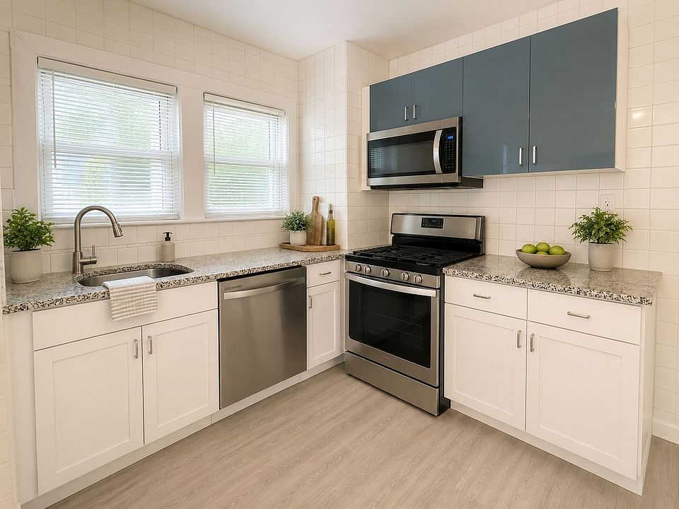1st image of 7 Monastery Rd Fl 2