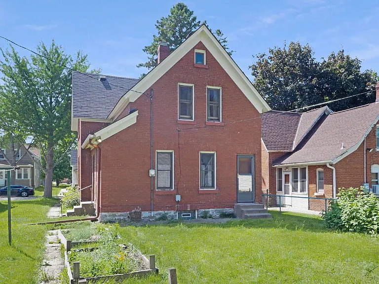 1182 Woodbridge St — Photo 13