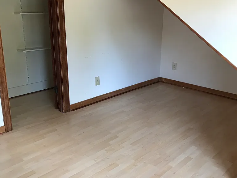 Upstairs west bed nook and walk in closet