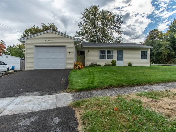 135 Fairmont Ave, Watertown, NY 13601