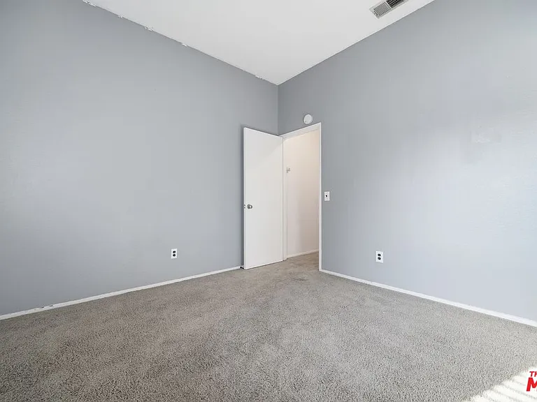 Willowcrest Ln — Photo 15