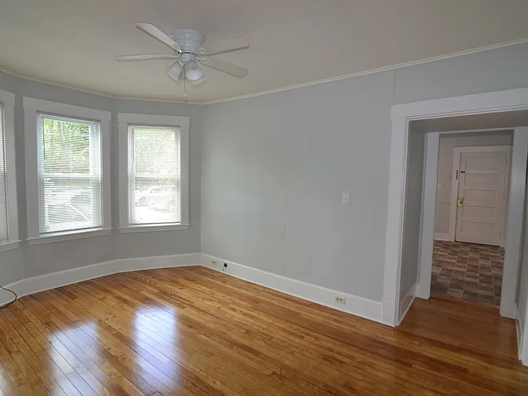 208 Irving St #1L — Photo 2
