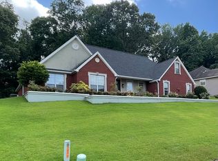 198 Dillons Run, Deatsville, AL 36022