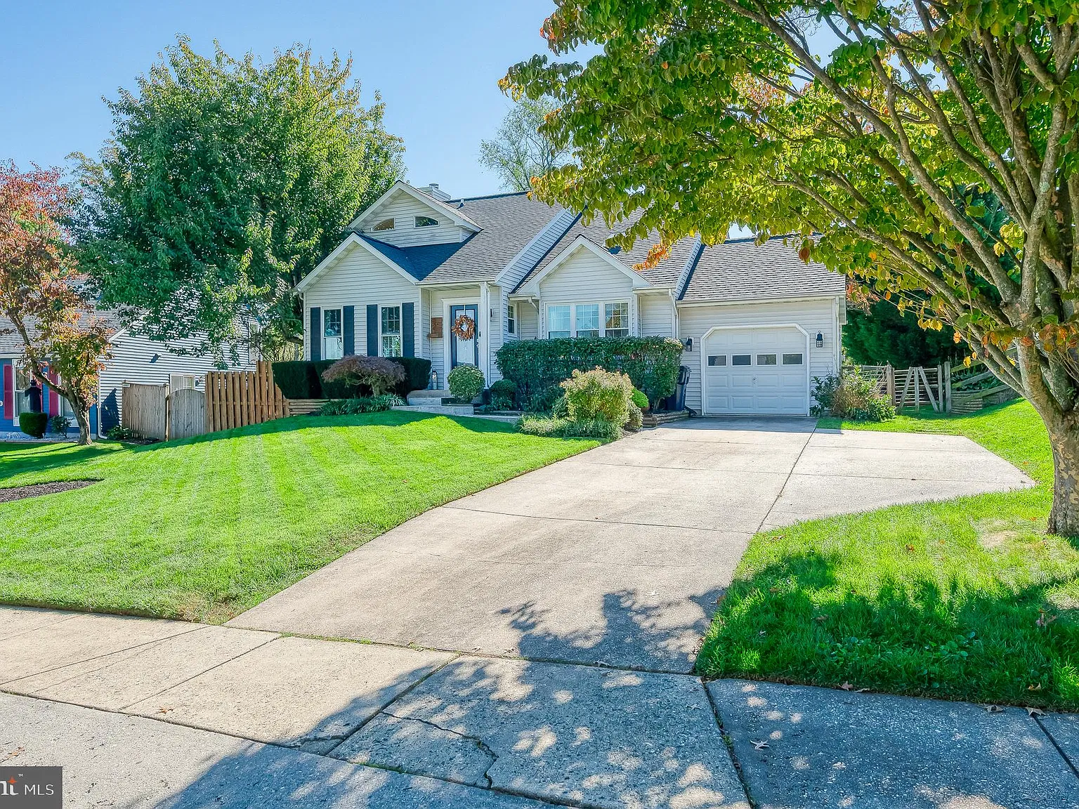 3 bed, 2.5 bath, 1741 sqft, $2,995 — Photo 4
