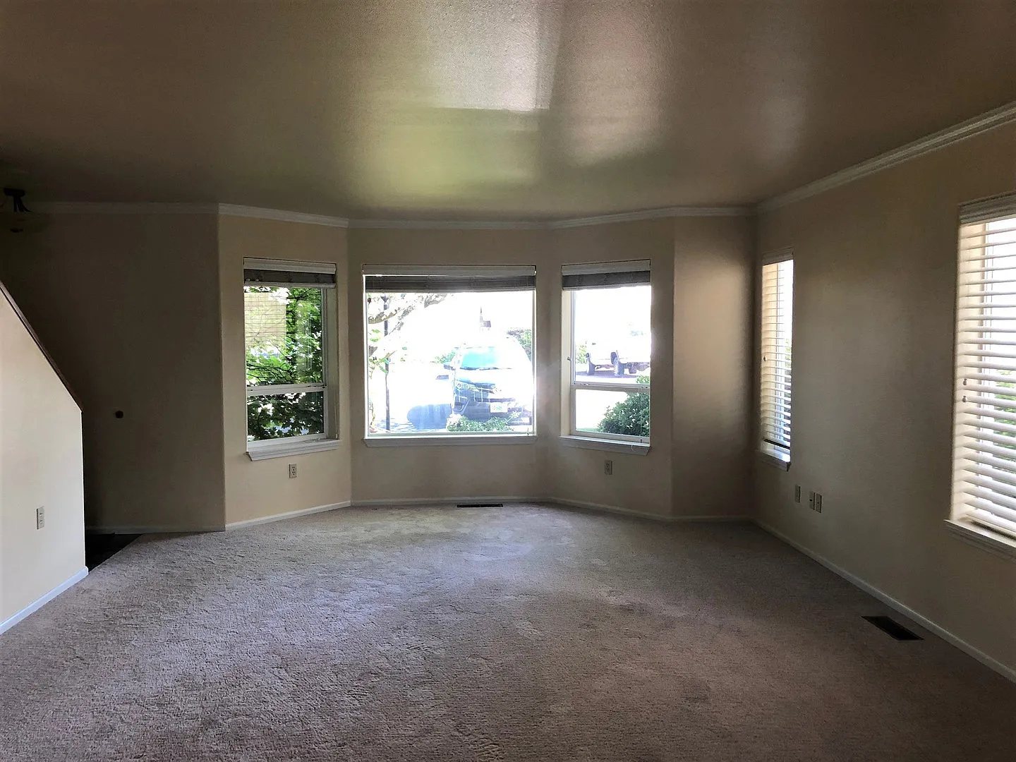 3 Bedroom 2.5 Bath Condo-Gas Fireplace — Photo 2