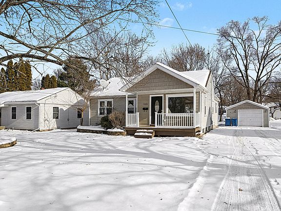 3rd image of 115 Leland Dr N