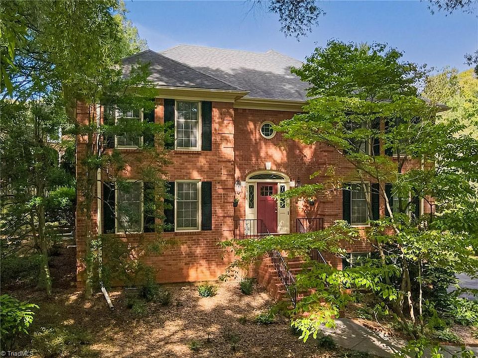 1st image of 1014 Greenhurst Rd