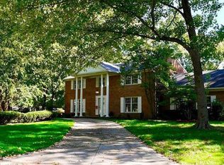 4611 Concord Dr, Fairview Park, OH