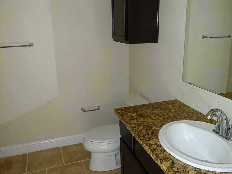 11107 Everett Ave — Photo 9