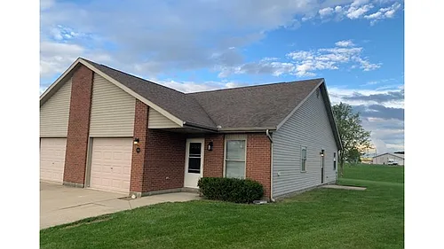 1194 Rees Dr Photo 1