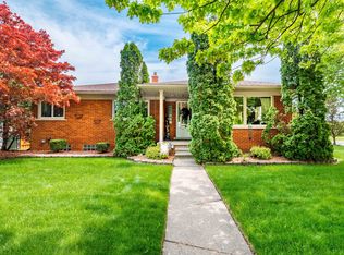 3571 Edison St, Trenton, MI 48183