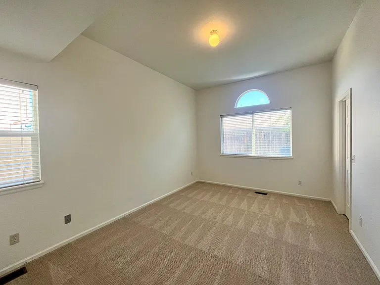 340 W 114th Pl — Photo 12