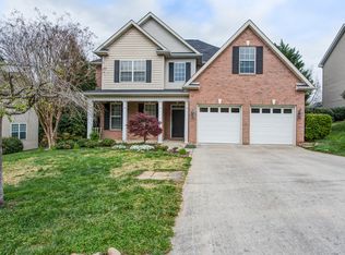 821 Lourdes Ln, Knoxville, TN 37934
