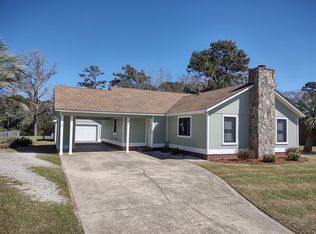 1816 Paulette Rd, Morehead City, NC 28557