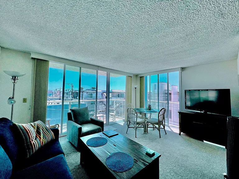 725 Redondo Ct #32 — Photo 3
